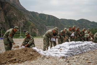 快船VS雷霆述评：横刀立马！卡乔无限背身要球 锋线差距没法玩